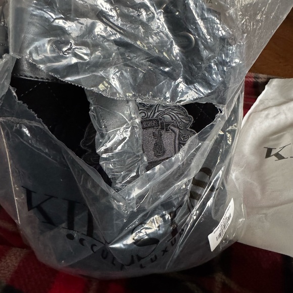 New Killstar Black Ghost Club Quilted Velvet Bag - Picture 10 of 11